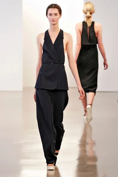 Look 13